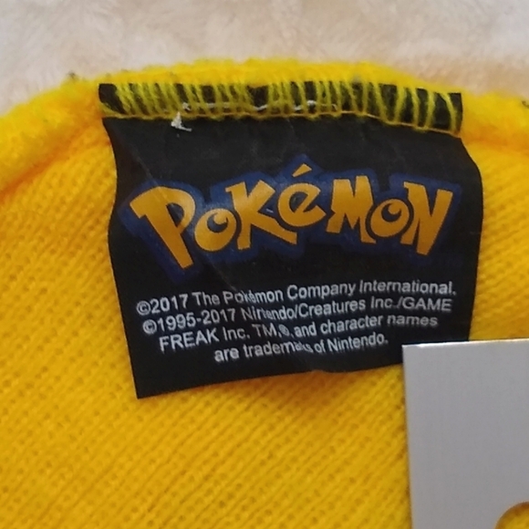 Pokemon Pikachu Yellow Knit Hat Beanie By Game Freak 2017 OSFM - Picture 2 of 8